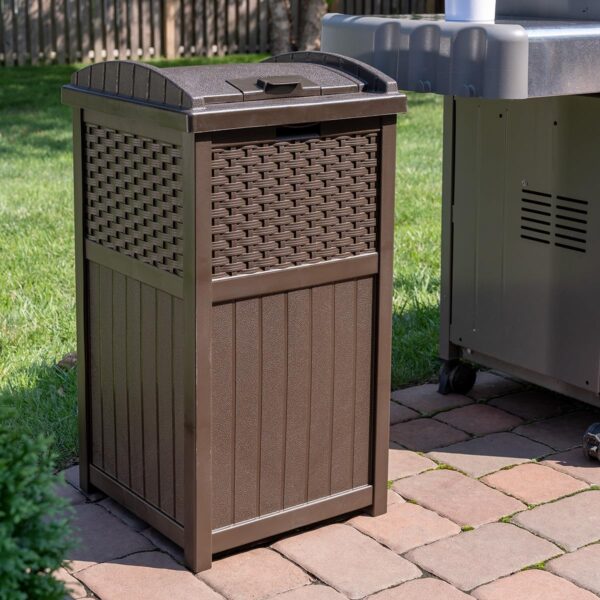 Suncast 33 Gallon Commercial Outdoor Trashcan Hideaway with Lid for 30 to 33 Gallon Trash Bags for Garage, Backyard, or Garden, Brown