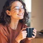 Self-Heating Ceramic Coffee Mug - Stable 130°F Temperature, 15W Wireless Phone Charging, 12.8 fl oz Capacity - USB-C Enabled