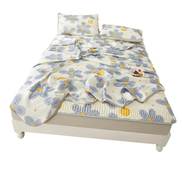 Soft, Breathable & Skin-Friendly Latex Pad with 2 Pillowcases, 150x200cm/59.1x78.7in Summer Cooling Mattress Topper