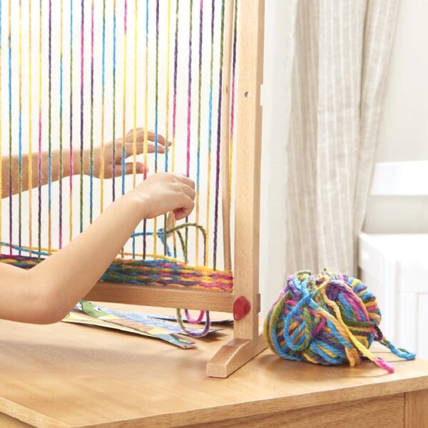 Melissa & Doug Wooden Multi-Craft Weaving Loom: Extra-Large Frame (22.75 x 16.5 inches)