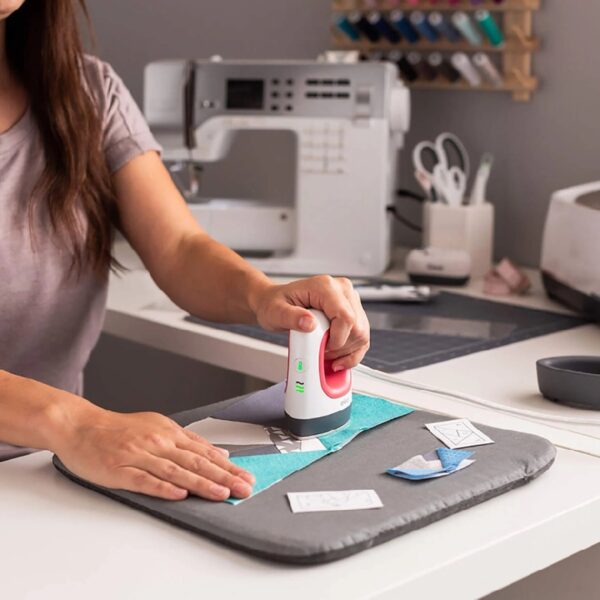 Cricut EasyPress Mini, Raspberry - Compact Handheld Heat Press Machine
