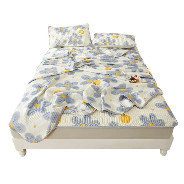 Soft, Breathable & Skin-Friendly Latex Pad with 2 Pillowcases, 150x200cm/59.1x78.7in Summer Cooling Mattress Topper