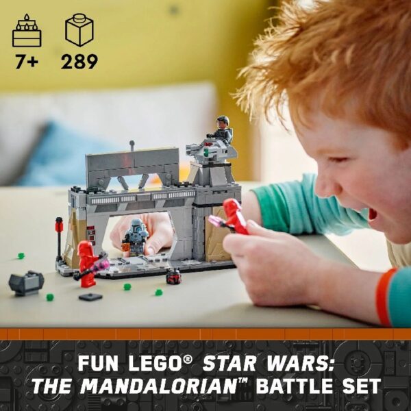 Star Wars: The Mandalorian Paz Vizsla and Moff Gideon Battle, Fun Building Set for Kids, Collectible Star Wars Toy with 4 Minifigures, Star Wars Birthday Gift for 7 Year Old Boys and Girls, 75386