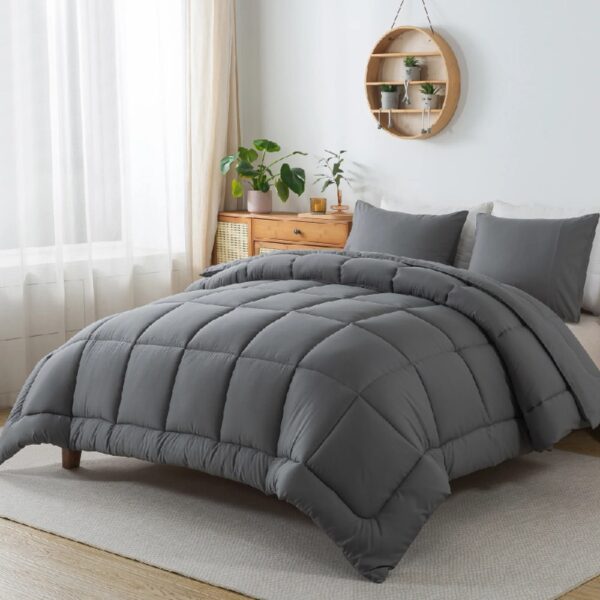 Queen Size 3-Piece All-Season Down Alternative Comforter Set Deep Black | Comforter + Pillow Cases Bedding Set | Hotel Grade Bed in a Bag by