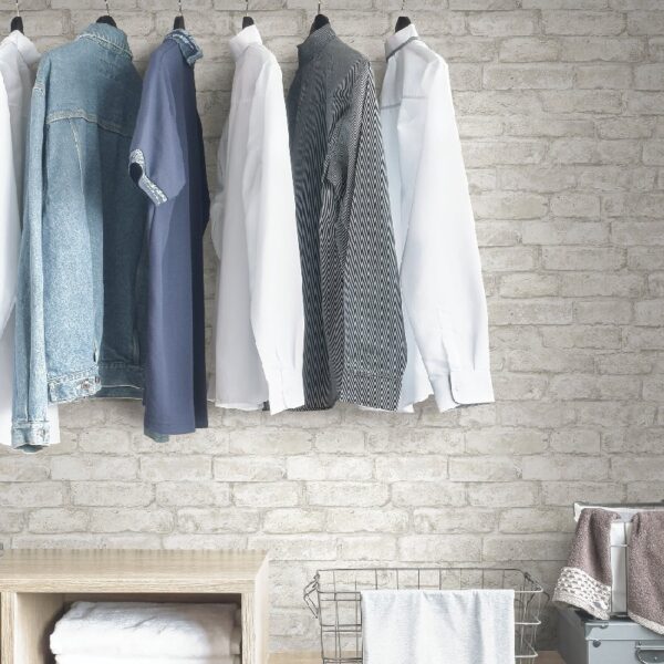 White Portsmouth Brick Vinyl Peel and Stick Wallpaper, 20.8 in x 18 ft, 31.2 Sq. ft.