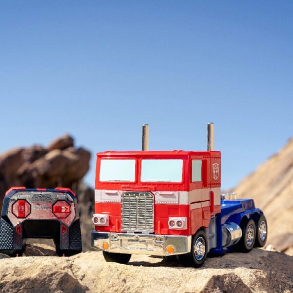 Transformers Optimus Prime Converting RC Radio Control Vehicle
