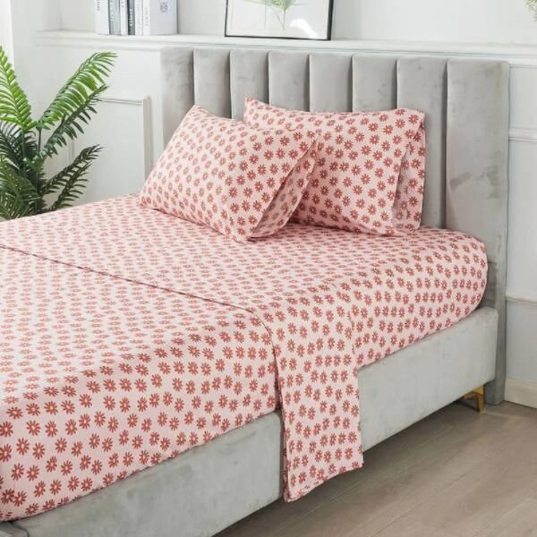 7 Piece Reversible Bed in a Bag Comforter Set with Sheets, Black, Queen