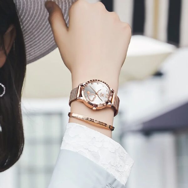 Women Watch Fashion Rose Gold Diamond Analog Quartz Female Watch for Women Luxury Dress Ladies Stainless Steel Luminous Waterproof Date Wrist Watches Green Dial