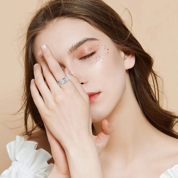 2025 new smart wearable device compatible with Android/iPhone sleep record smart ring 8 sports modes