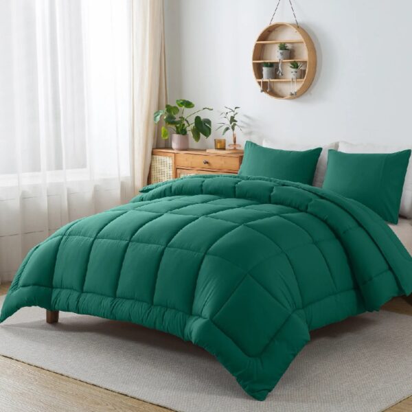 Queen Size 3-Piece All-Season Down Alternative Comforter Set Deep Black | Comforter + Pillow Cases Bedding Set | Hotel Grade Bed in a Bag by